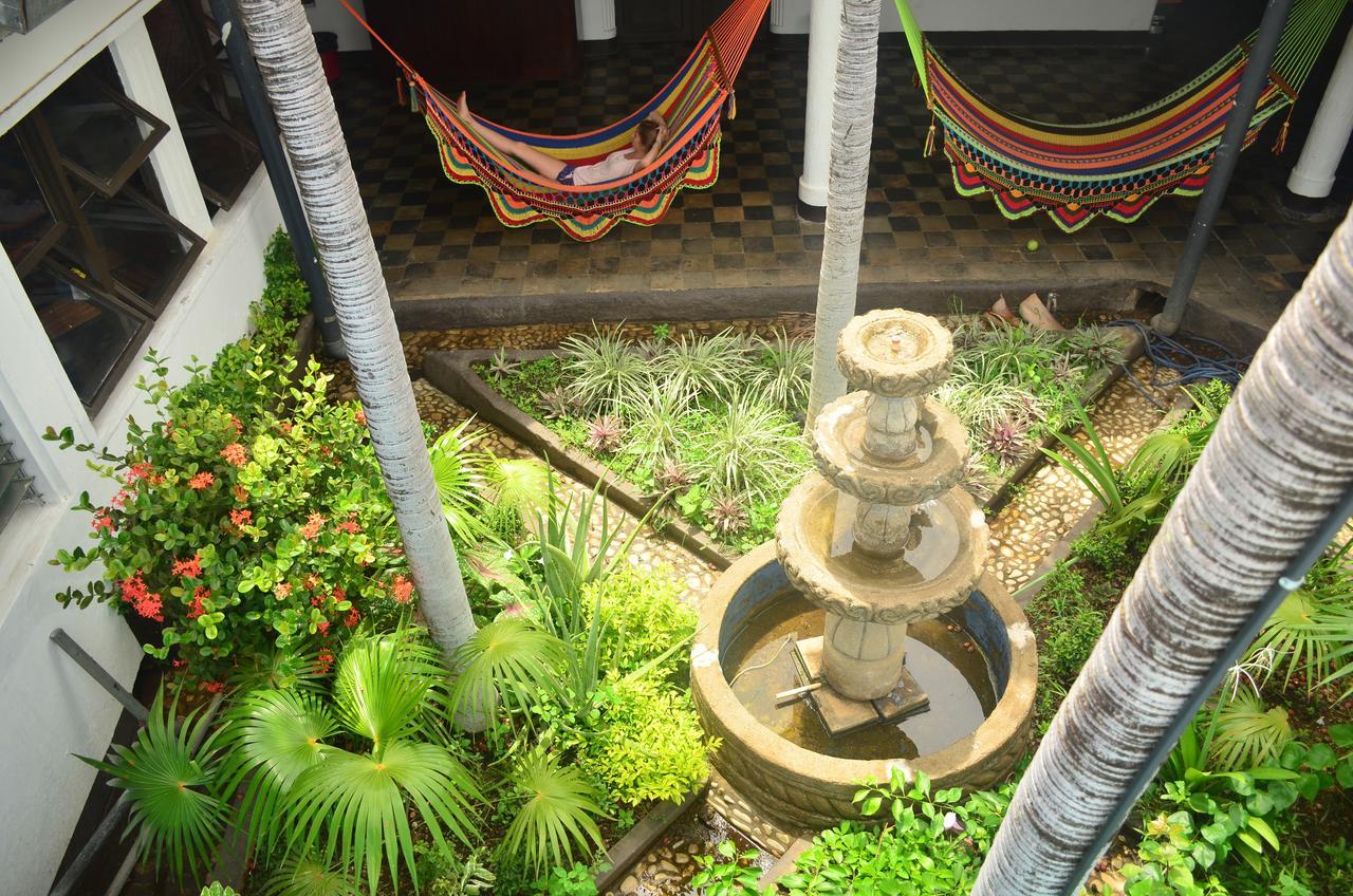Volcano Hostel เลออน ภายนอก รูปภาพ